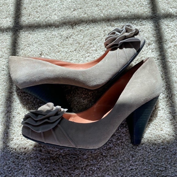 Vince Camino Grey Suede Heels - Picture 4 of 6